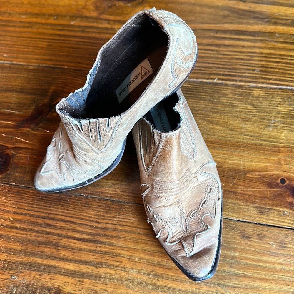 Guess by Georges Marciano Leather Kitten Heel Ankle Boots Size 6.5